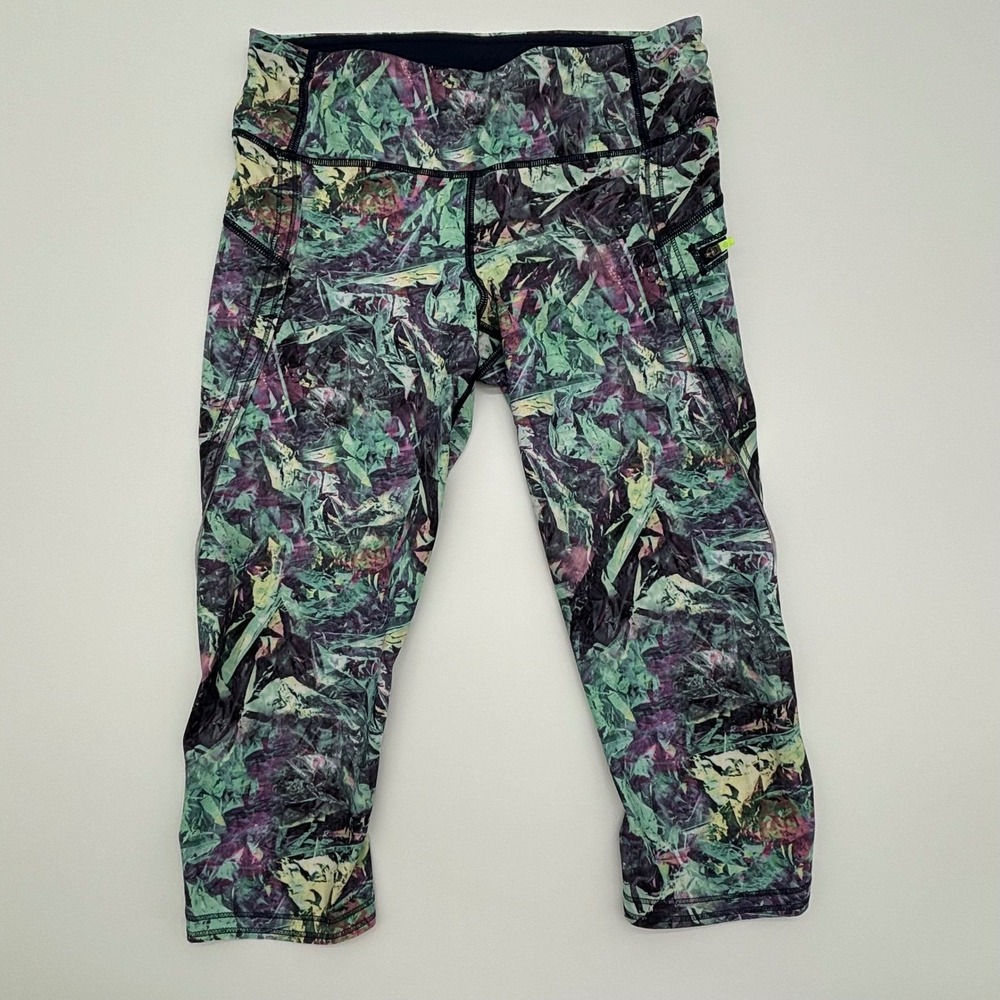 Lululemon Womens Size 6 Green Purple Abstract Crop‎ Leggings Capri Activewear